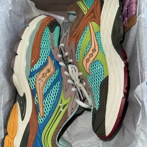Saucony Multicolor Mesh & Suede Running Sneakers in Teal, Brown and Purple
